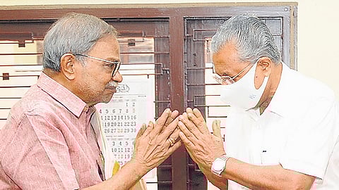 M T Vasudevan Nair With Chief Minister Pinarayi Vijayan.