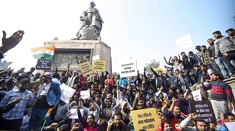 Aspirants stage a protest over the alleged paper leak in the 70th Integrated Combined Competitive Examination (CCE) 2024, conducted by Bihar Public Service Commission (BPSC), in Patna, Sunday, Dec. 29, 2024.