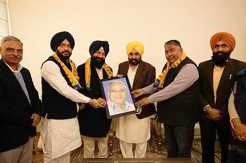 Former Punjab BSP President Jasvir Singh Garhi, along with his supporters, has joined the Aam Aadmi Party (AAP).