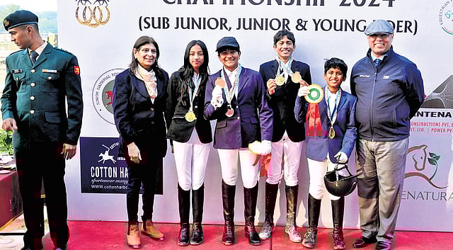 The Junior category saw Miraya Dhadabhoy (Knock-out) and Sanskar Rathore (FT) take Team Gold. 