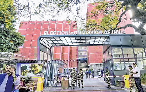 Delhi polls: CEO meets political parties to keep check on spending rules