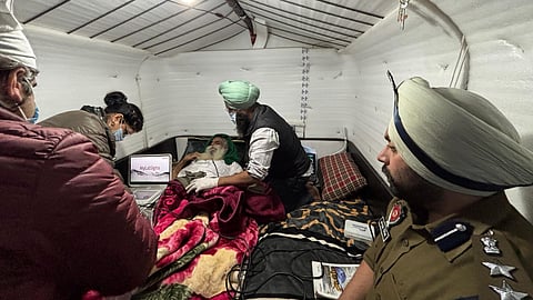 A team of government doctors, accompanied by Senior Superintendent of Police (SSP) Patiala Nanak Singh, visited the Khanauri border to monitor Dallewal’s condition. 
