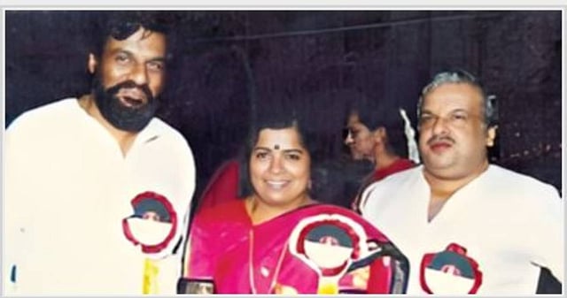 P Jayachandran (Right) with his great contemporary K J Yesudas (Left). Singer Lathika is in the middle.