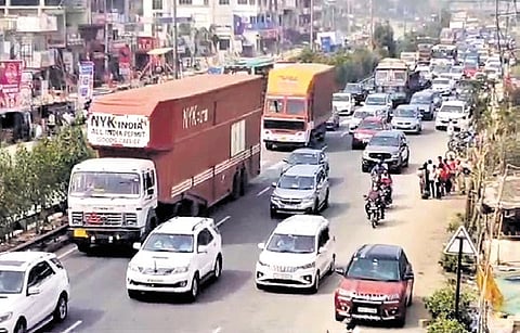 Vehicle rush on Hyderabad to Vijayawada National Highway 65