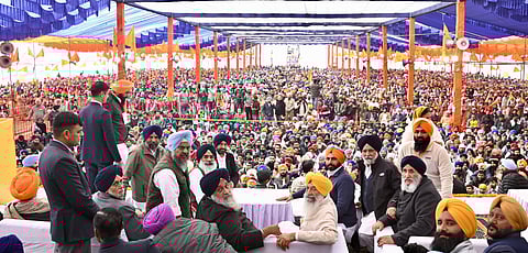 party passes resolution urging the Akal Takht Jathedar to reconsider the decision to withdraw the Fakhr-e-Kaum title bestowed on Parkash Singh Badal.