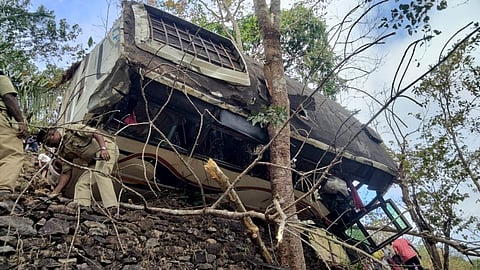 15 injured after mini van carrying Sabarimala pilgrims from Karnataka plunged into gorge on Vagamon-Thodupuzha route