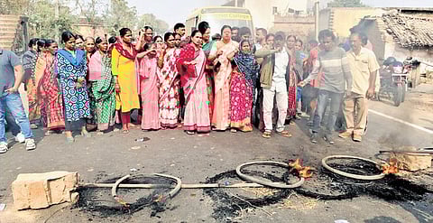 Villagers staging protest on the road near Bardol Chowk in Bargarh