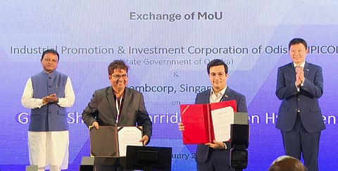 Singapore's Minister for Transport and Second Minister for Finance
Chee Hong Tat and Chief Minister Mohan Charan Majhi present during the MoU signing ceremony in Bhubaneswar on Friday. 