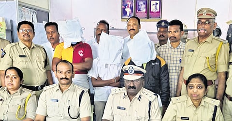 Excise sleuths seize 8.5 grams of 
cocaine in Guntur; arrest three accused