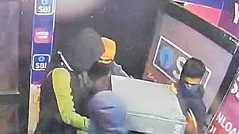 Miscreants uproot ATM, loot Rs 21cash and dump unit near Gangua canal