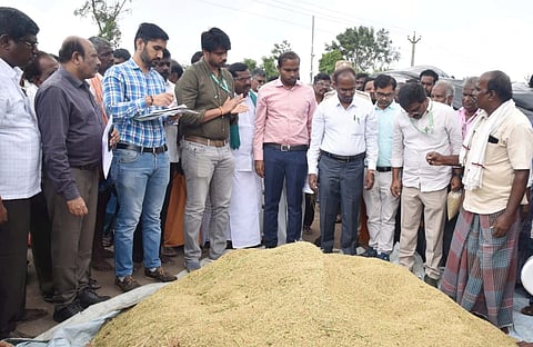 Ministry of Consumer Affairs, Food, and Public Distribution assistant directors Naveen and Preethi conducted the inspection.