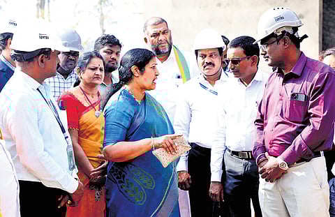 Rajamahendravaram MP Daggubati Purandeswari interacting with airport officials