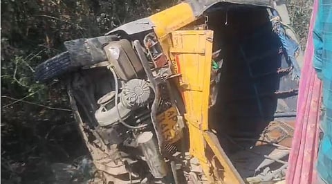 Four killed, three injured as iron rods fall on car, auto-rickshaw in Telangana