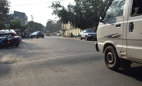 Students, Midugarapalli residents demand speed-breaker