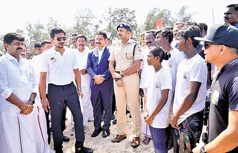 Deputy Chief Minister Udhayanidhi Stalin meeting with sportspersons during an event in Keelakarai, Ramanathapuram, on Sunday
