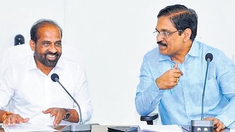 AP Health Minister Y Satya Kumar Yadav  (L) stressed the need for better coordination among superintendents, principals, and administrators of Government General Hospitals.