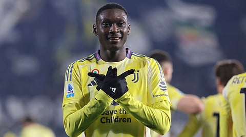 Juventus FC's Randal Kolo Muani celebrates scoring during the Serie A soccer match between Como and Juventus at the Giuseppe Sinigaglia stadium in Como, Italy, Friday Feb. 7, 2025.
