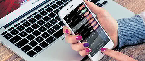 Valuation, US tariff concerns weigh on mkt