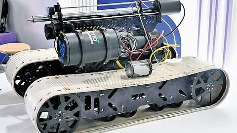 The amphibious crawler