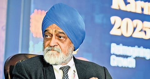 Economist Montek Singh Ahluwalia at  Invest Karnataka 2025 in Bengaluru on Wednesday 