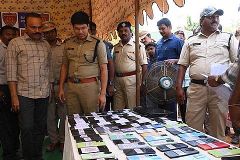 Eluru police recovered 638 mobile phones worth Rs 76.56 lakhs and distributed them to owners.