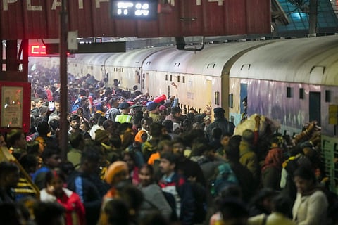Railways to implement new crowd control measures at 60 stations to prevent overcrowding