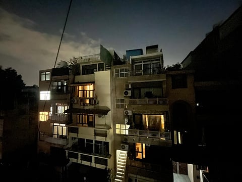 Lights turned on as earthquake tremors hit Delhi-NCR, in New Delhi, Monday, Feb. 17, 2025.