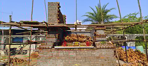 Construction of a temple in Vinayagam Pattu village in Mannadipet commune has been halted following protest