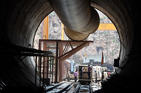 Currently, tunnel construction relies on general engineering standards and international practices, which do not comprehensively address disaster preparedness and rescue operations specific to tunnels.