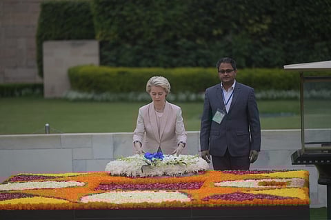 European Commission President Ursula von der Leyen pay tribute at Raj Ghat, the memorial for Indian independence icon Mahatma Gandhi, in New Delhi, Feb 27, 2025. 