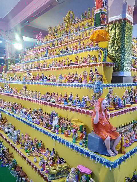 Dolls, play, and culture 