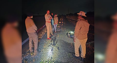 KGF Superintendent of Police K.M. Shantharaju inspecting the accident site.