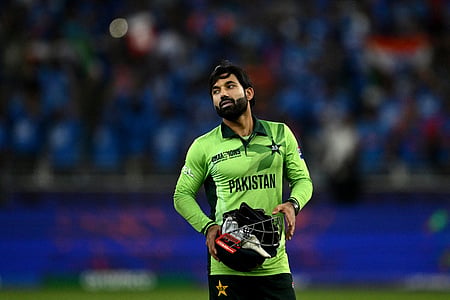 Not ashamed that as Pakistan's captain, I cannot speak English ...