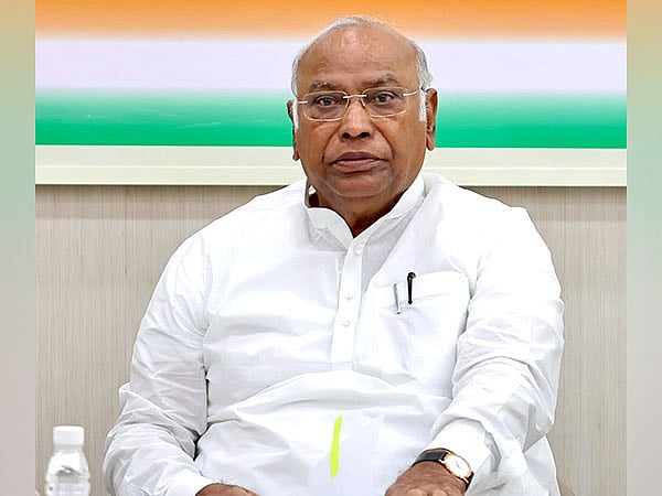 Congress firms up strategy for winter session