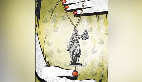 A 30-year-old pregnant woman died along with her unborn baby at Pudukottai PHC during her delivery allegedly performed by nurses in the absence of a doctor.