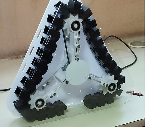 This innovative device allows caregivers to track medication adherence in real time, and ensures precise and timely medication release, reducing the risk of missed or incorrect doses.
