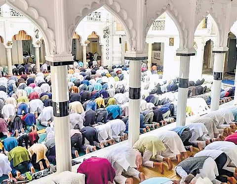 Madhya Pradesh: Youths asked to come home after prayers