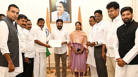 A delegation from DMK met Telangana CM A Revanth Reddy, inviting him to join the Joint Action Committee meeting on Delimitation, initiated by TN CM MK Stalin.