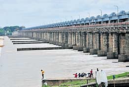 Andhra Pradesh govt takes up Rs 3,050-crore water grid project to quench thirst of Godavari villages