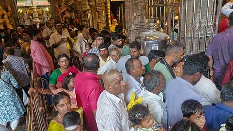 Thousands of devotees thronged to Lord Shani Temple in Thirunallar on Saturday