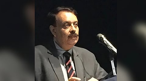 Over an hour, Professor Mani, said excavations since 2003 revealed a continuous cultural sequence of nine periods from the Northern Black Polished Ware culture (700–200 BCE) to modern times.