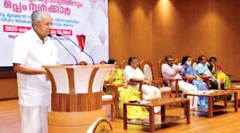 Chief Minister Pinarayi Vijayan addressing the meeting