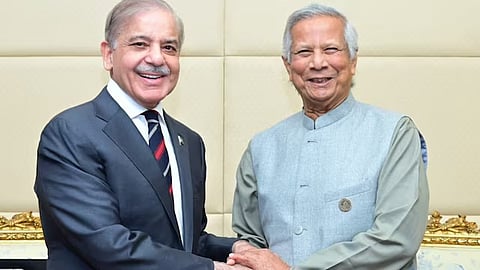 Pakistan Prime Minister Shehbaz Sharif and Muhammad Yunus