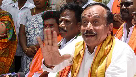 BJP senior leader H Raja addressing to media persons at Thiruchendurai near Tiruchy 