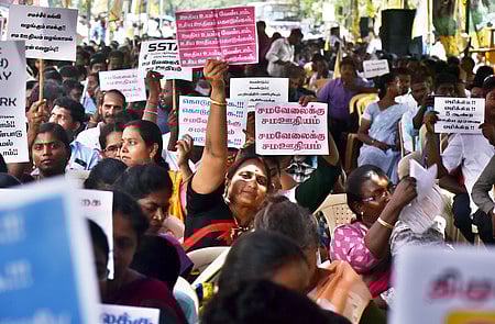 Tamil Nadu Graduate Teachers Federation demanded the state government to provide remuneration and work responsibility on par with PG teachers in evaluating the board examination papers.