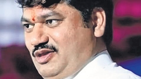 Mumbai Diary | When the neta called in sick to enjoy a show