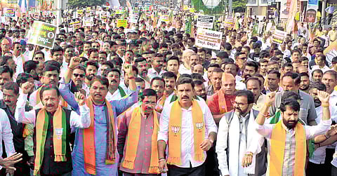 BJP leaders, including former CM DV Sadananda Gowda, Leader of Opposition in Assembly R Ashoka, Union Minister Pralhad Joshi, state BJP president BY Vijayendra, Leader of Opposition in Council Chalavadi Narayanaswamy, and MLC CT Ravi and others at the party’s Janakrosh Yatra in Mysuru on Monday.