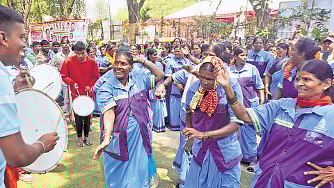 Pourakarmikas dance at the 25th anniversary celebration and felicitation ceremony of Karnataka Rajya Nagarapalike, Nagarasabhe, Purasabhegala Pourakarmikara Mahasangha at Palace Grounds in Bengaluru.