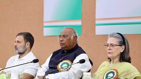 Congress president Mallikarjun Kharge, former party chiefs Sonia Gandhi and Rahul Gandhi duirng the meeting.