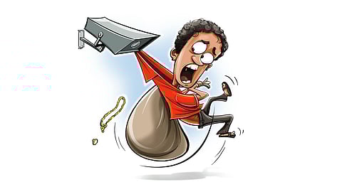 CCTV alert on man’s mobile phone helps Chennai cops catch burglars